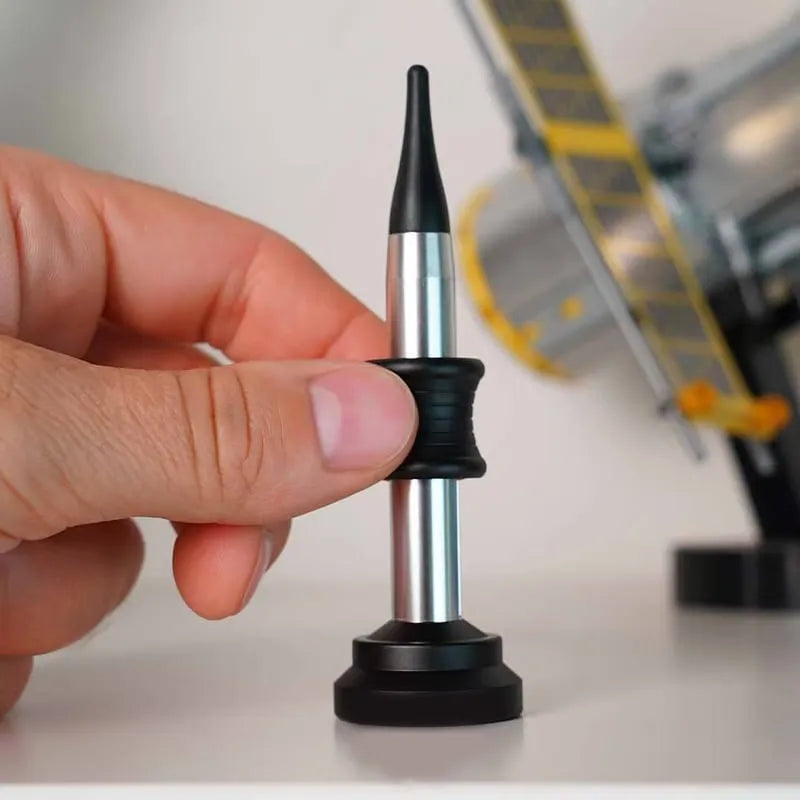 🚀Kinetic Desk toy That Performs Impossible Landing